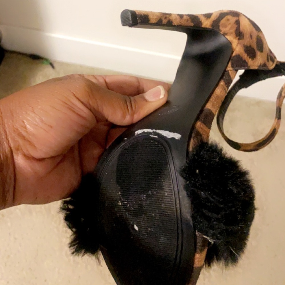 Heels - Picture 2 of 4